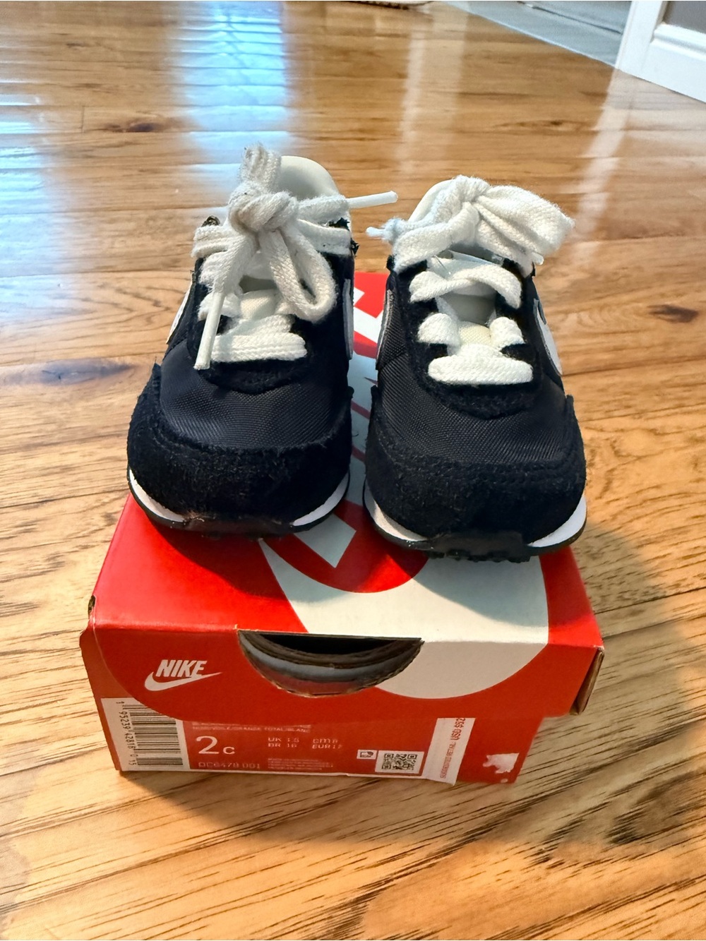 Nike Waffle Trainer Black and White Lace-Up Sneakers-Baby/Walker